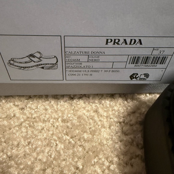Prada Women\'s Black Patent Leather Loafers